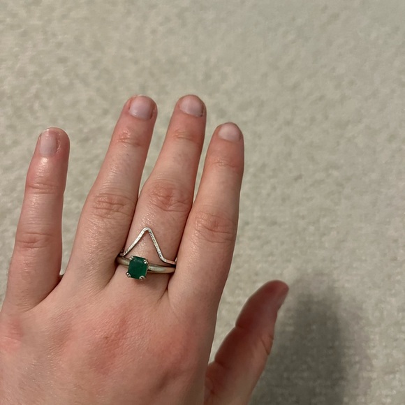 Genuine Silver Minimalist Ring - Picture 3 of 3